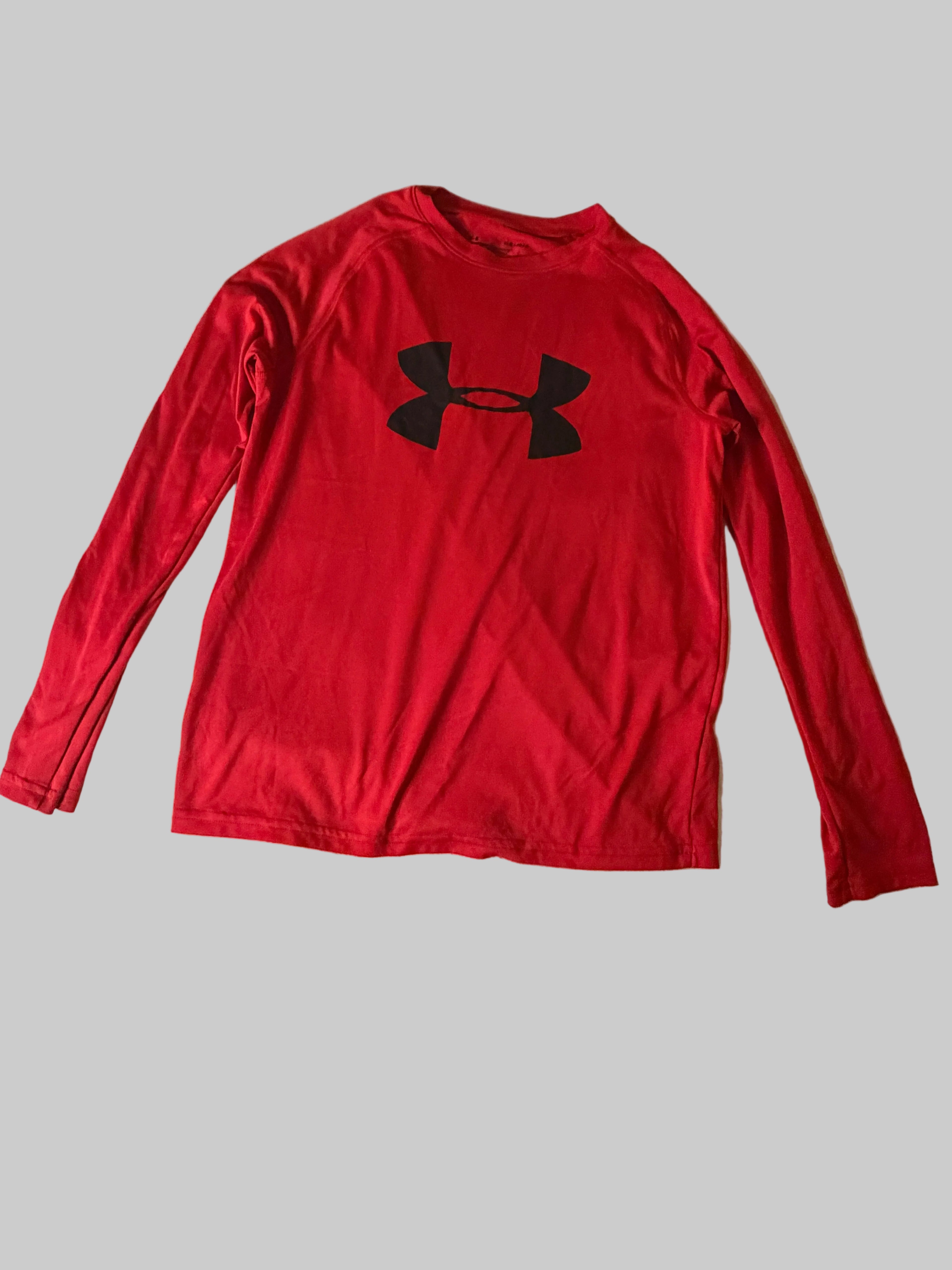 Boys Youth Large Red Under Armour long sleeve shirt